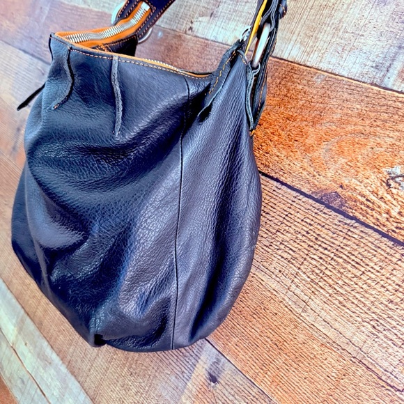 Hobo International Black and Tan Leather Hobo Crescent Shoulder Bag - Picture 3 of 12